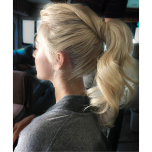 Julianne Hough's Twisted Pony is #HolidayHairGoals-img