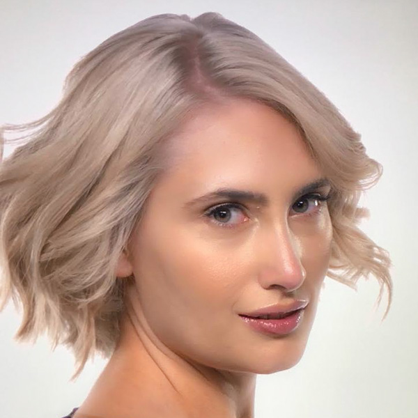 Wella Professionals How-To: Watch 4+ Levels of Lift Blonding Transformation Tips Color Formulas Techniques