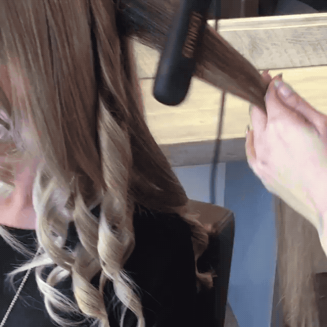 Fast Video How-To For Creating Lived-In Waves With A Flat Iron