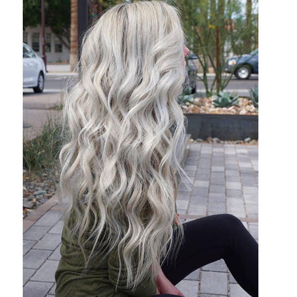 Effortless, Lived-In Waves by @maggiemh using all amika styling product and tools