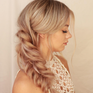 Quickie How-To: Full-Bodied Fishtail Braid on Fine Hair-img