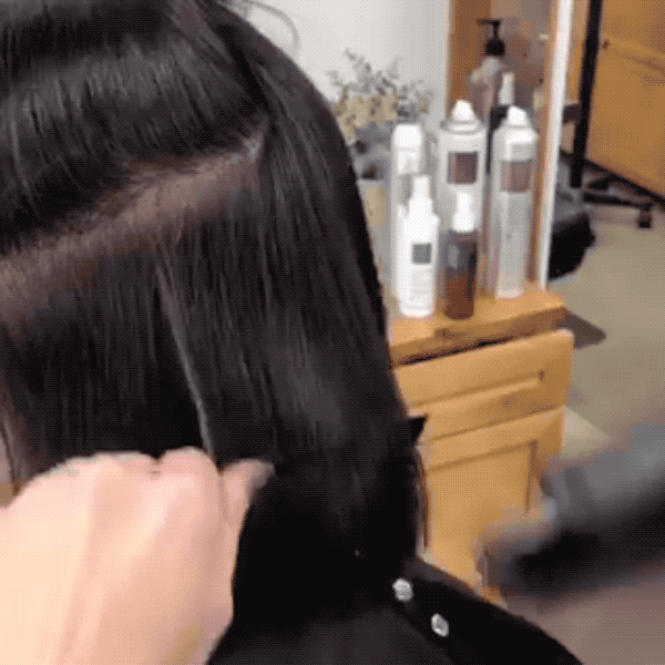 Emily Anderson Glass Hair Styling Trend Sleek Texture Bob Haircut Video How To