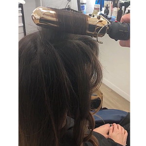 Video How-To: Blowout Tips & Holiday Hair Techniques-img
