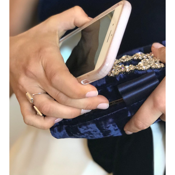 Kaley Cuoco wearing Essie nail polish at the Golden Globes 2019. Nails by @jolene.b.nails.