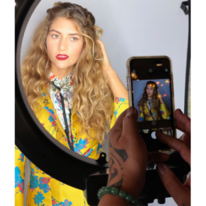 4 Ways to Photograph Hair Using a Ring Light-img