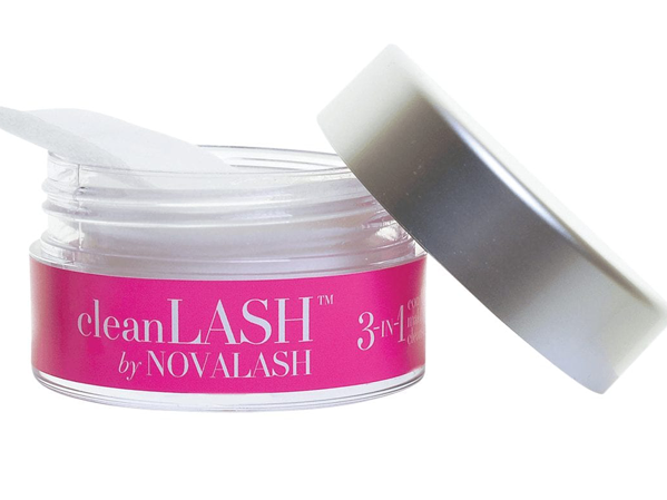 NovaLash Eyelashes Lash Extensions CleanLash