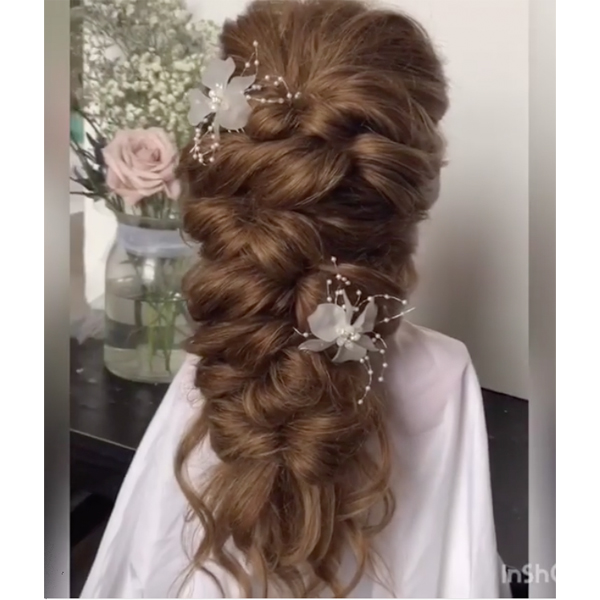 easy updo hairstyle tips from @alexandralee1016