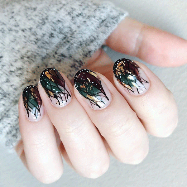 buggcsjen-cnd-gold-nails