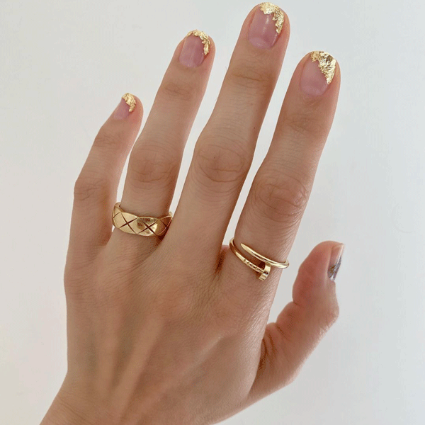 betina_goldstein-gold-foil-nails
