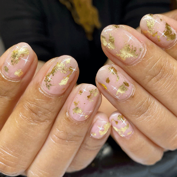 heynicenails-gold-sparkle-nails