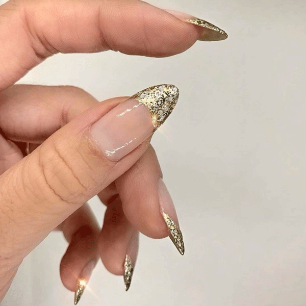 gold-nail-artnailartbyqueenie