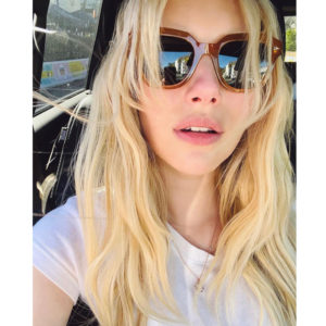 Emma Roberts' Buttercream Blonde-img