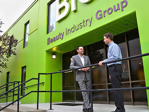 beauty-industry-group-investor-l-carrelton