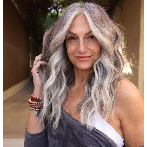 winter 2021 hair color trends gray hair balayage blending