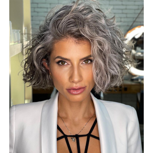 winter 2021 hair color trends gray hair inspiration