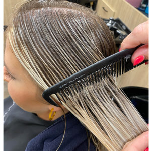 Glossing Bright Blondes: 4 Things You Must Know-img