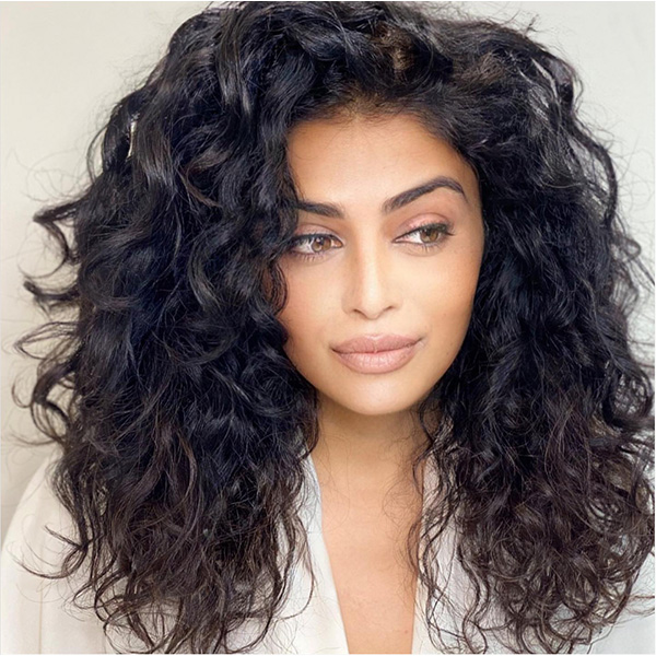 fall haircut trends 2022 curly layers