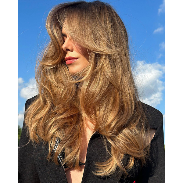 summer spring biggest haircut salon trends 2023 how to midlength layers face framing contour step layers curtain bangs