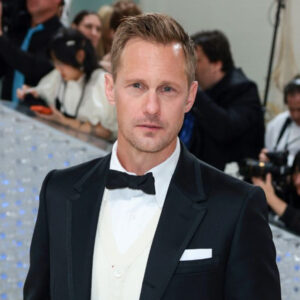 How to Get Alexander Skarsgård's Classic Met Gala Hairstyle