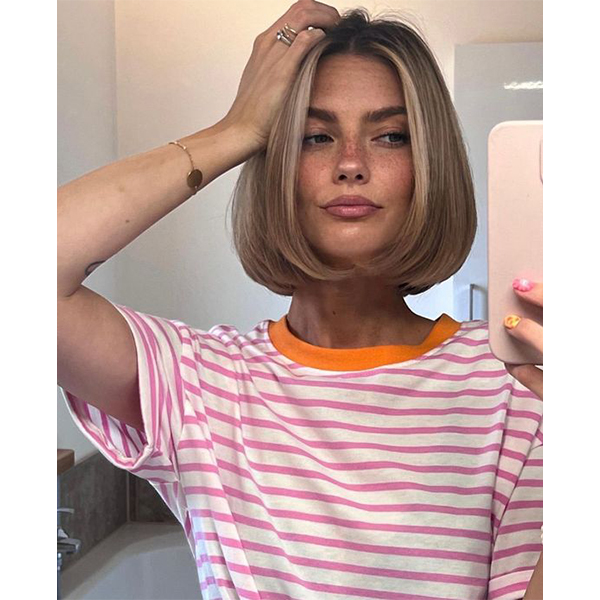 THE BIGGEST HAIRCUT TRENDS OF FALL AND WINTER 2023 BLONDE CHIN LENGTH COOL GIRL BOB