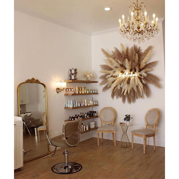 Spring salon decor ideas: Warm neutral tones, creams and beige. Textured feathers.