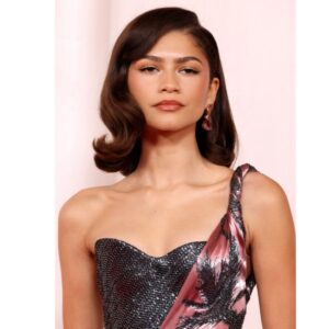 Zendaya's Classic Volume Bob-img