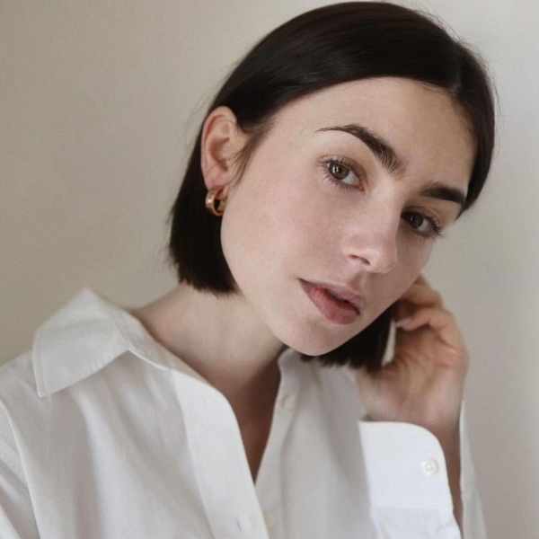 Lily Collins' Suede Brunette Bob - Behindthechair.com