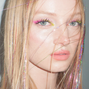 Is Hair Tinsel Back? Your Guide to Sparkling Extensions