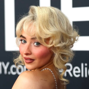 How to Get Sabrina Carpenter's Grammys Hair-img