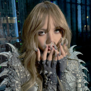 LISA's Coachella Hair: Soft Mink Blonde-img
