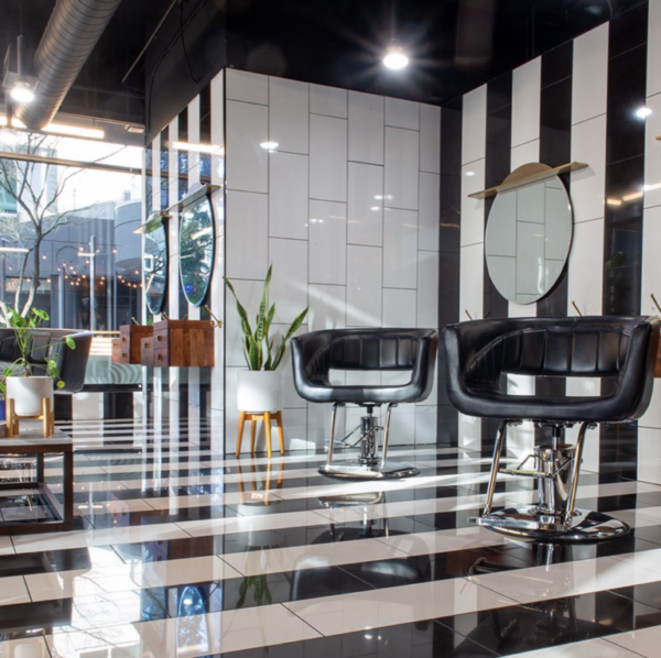 Salon Decor finalist entry by hairstylist @bangseattle for the 2021 #ONESHOT Hair Awards Hot Shot