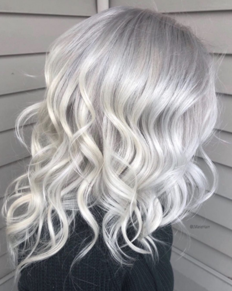 Student winner entry by hairstylist @lmariehairr for the 2019 #ONESHOT Hair Awards Hot Shot