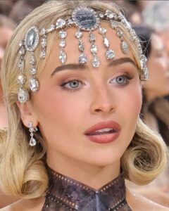 Sabrina Carpenter's Vintage Bob at the 2026 Met Gala-img